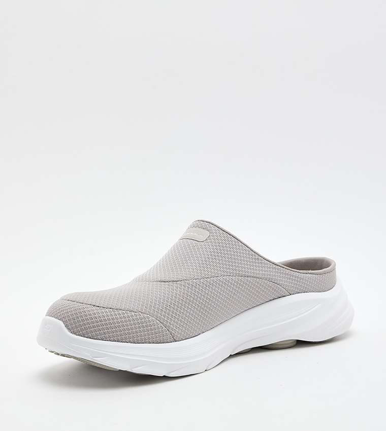 GO WALK 8 Logo Detail Slip-On Shoes
