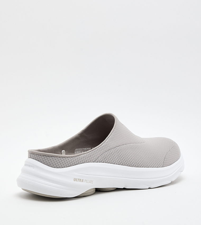 GO WALK 8 Logo Detail Slip-On Shoes