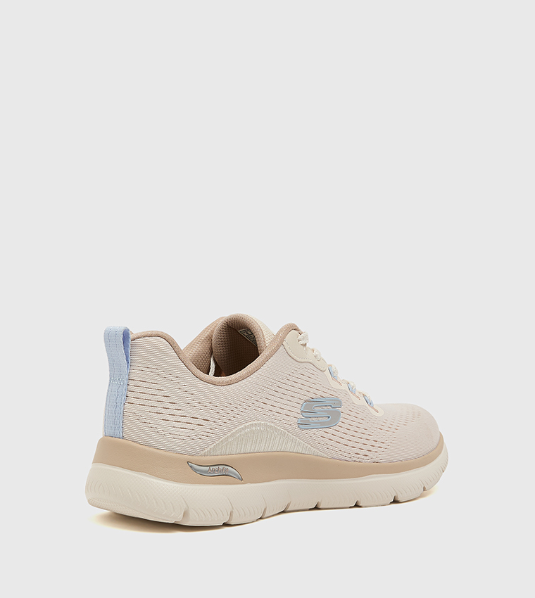 ARCH FIT SUMMITS Runner Sneakers