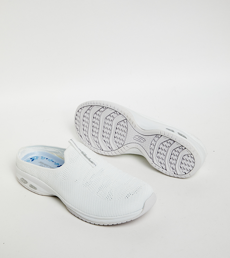 سكيتشرز  سليب أون كاجوال - أبيض Casual Slip-ons
