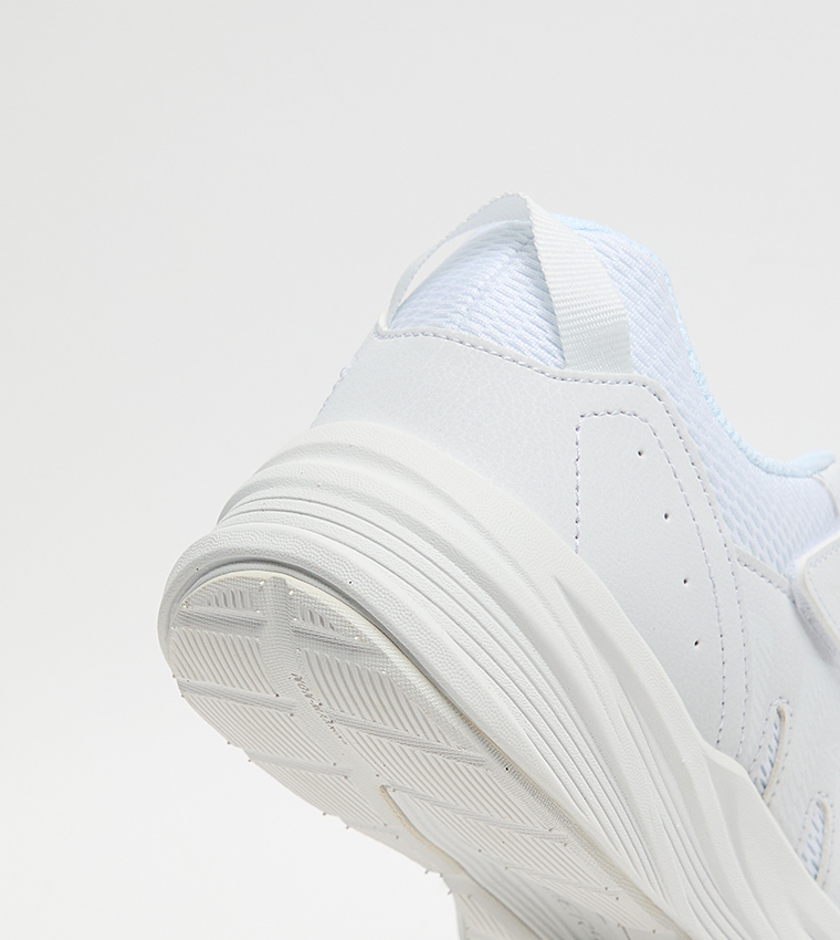 Round Toe Velcro Closure Sneakers