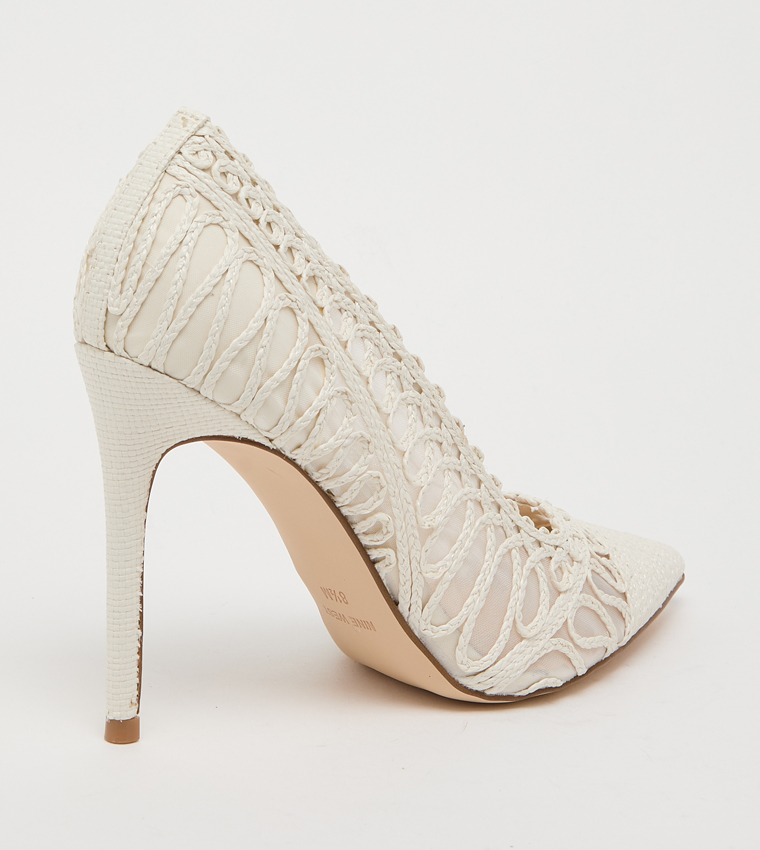 حذاء فريستا مطرز بمقدمة مدببة