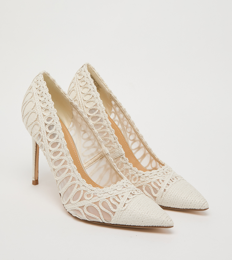 حذاء فريستا مطرز بمقدمة مدببة