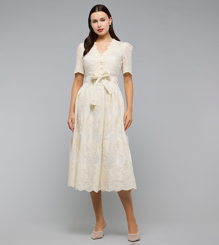Embroidered Midi Dress with V-Neck and Short Sleeves