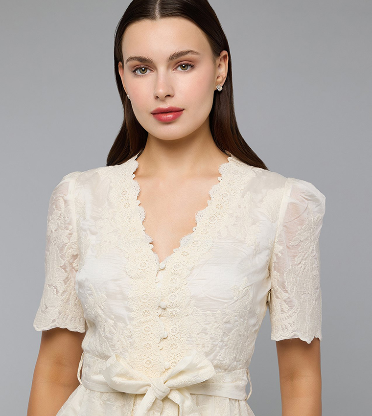 Embroidered Midi Dress with V-Neck and Short Sleeves