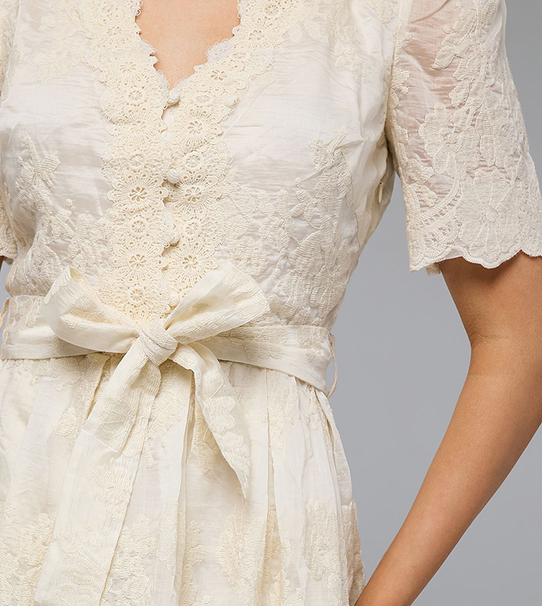 Embroidered Midi Dress with V-Neck and Short Sleeves