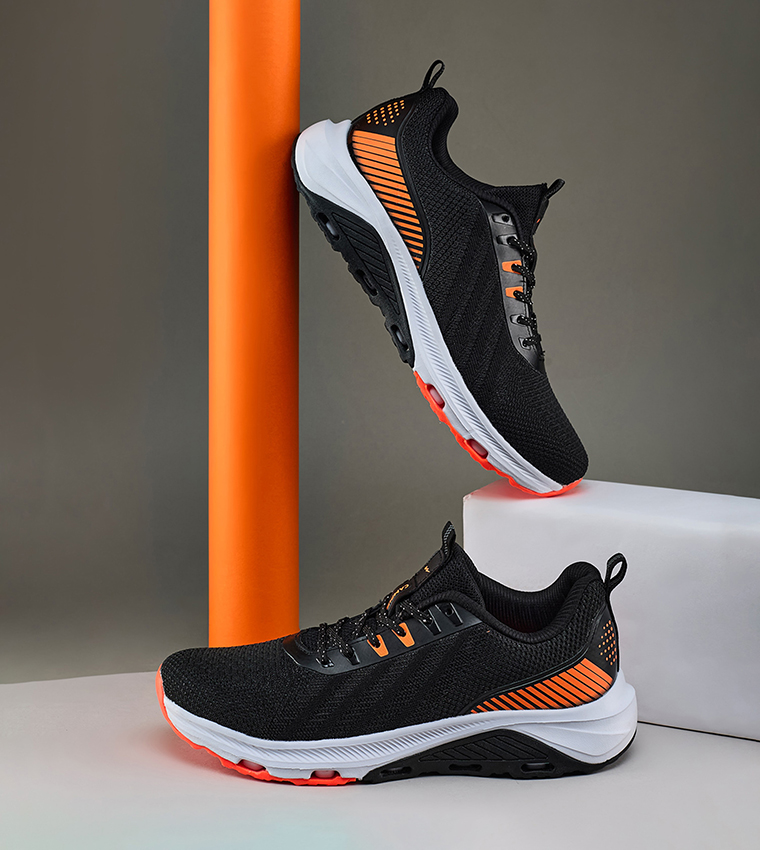 Contrast Detail Knitted Shoes