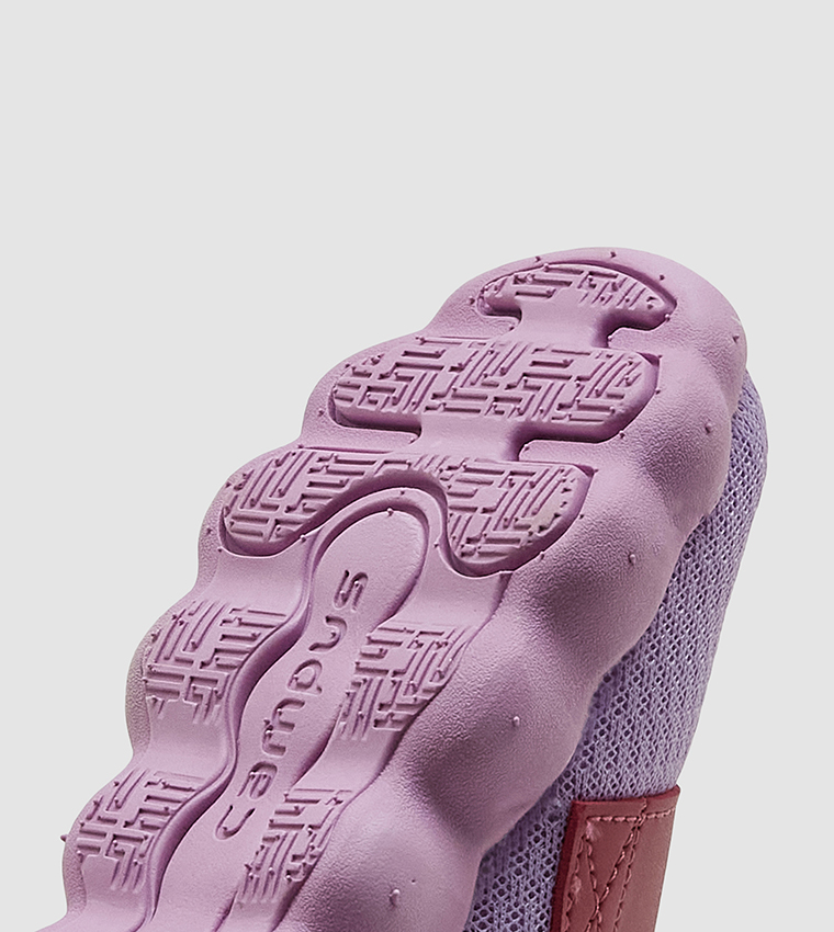 حذاء محبوك بحزام فليكرو 