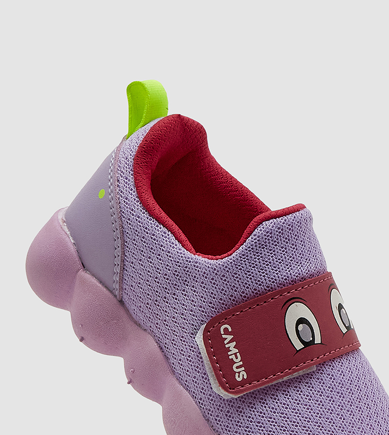 حذاء محبوك بحزام فليكرو 