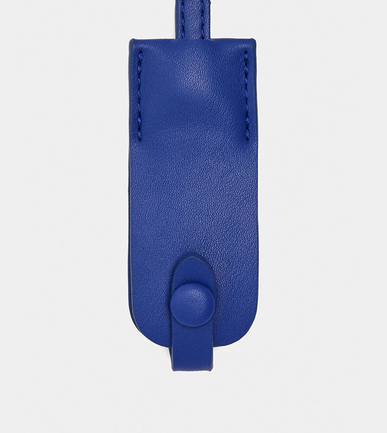 شنطة كتف بتفاصيل تعليقة