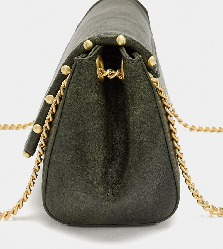 شنطة كتف بغطاء مزينة