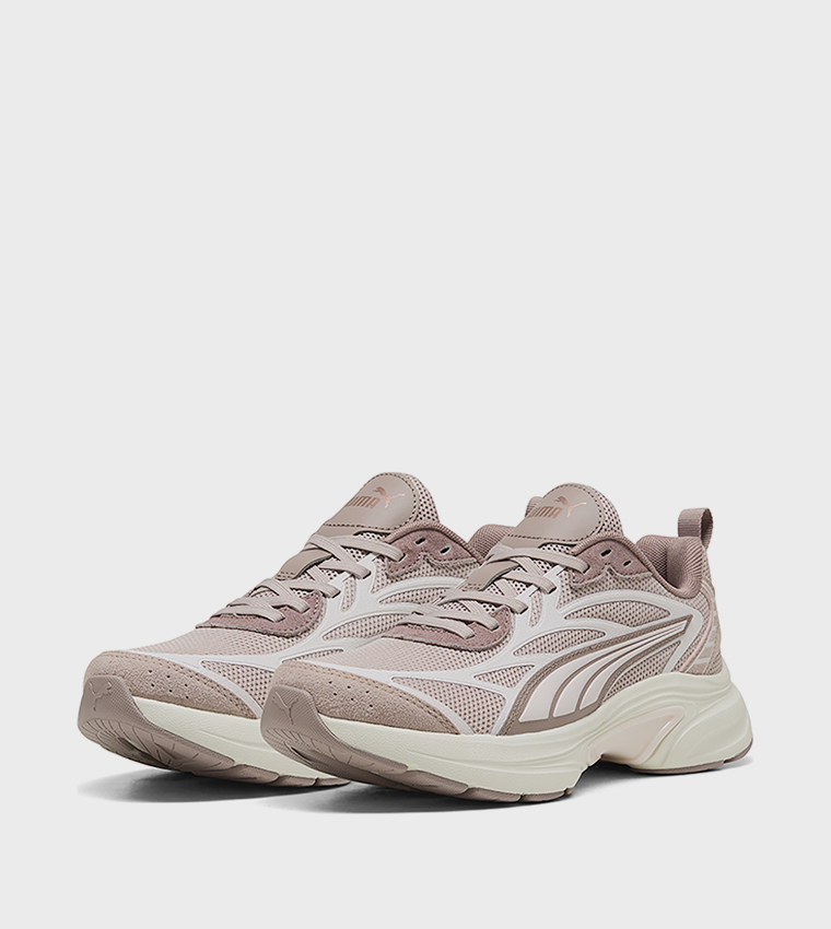 Softride Escalate Lace Up Sneakers