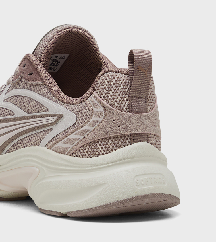 Softride Escalate Lace Up Sneakers