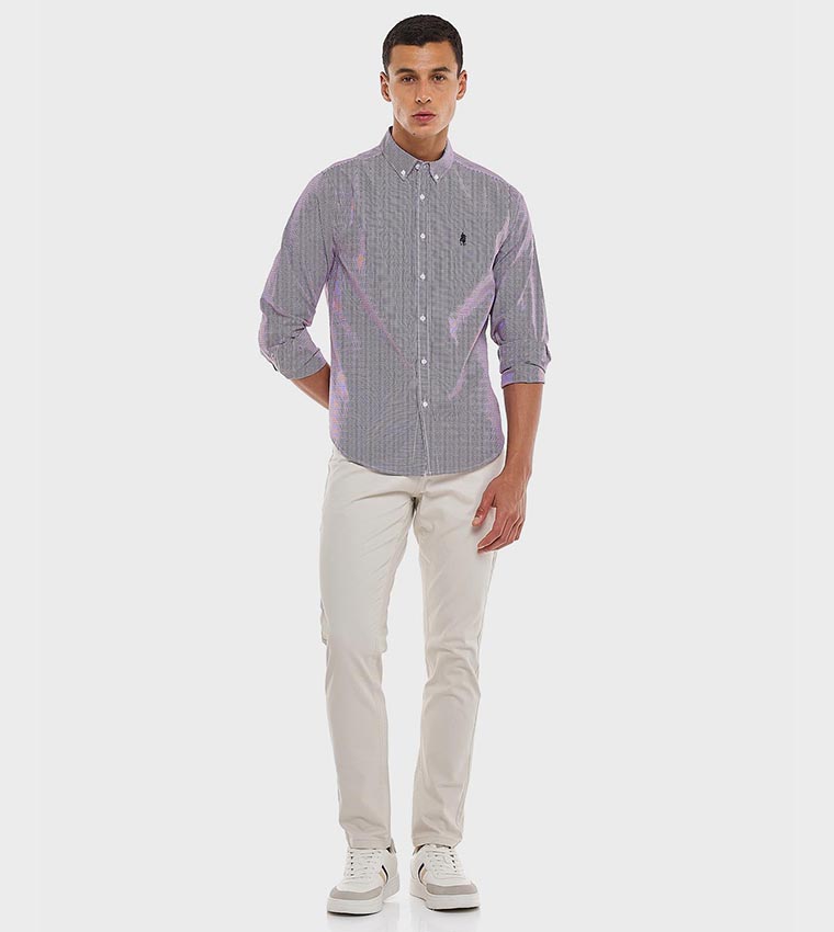 بنطال بقصة ضيقة سادة وزر   