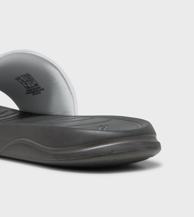 شبشب بطبعة شعار