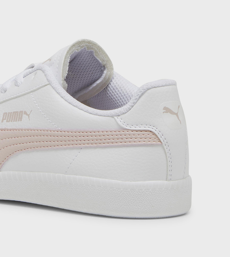 9-T Round Toe Lace-Up Sneakers