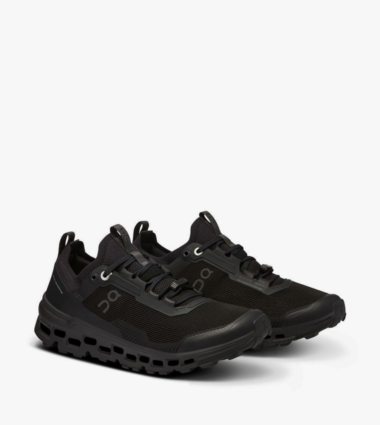 ON  Running Shoes - Black Running Shoes