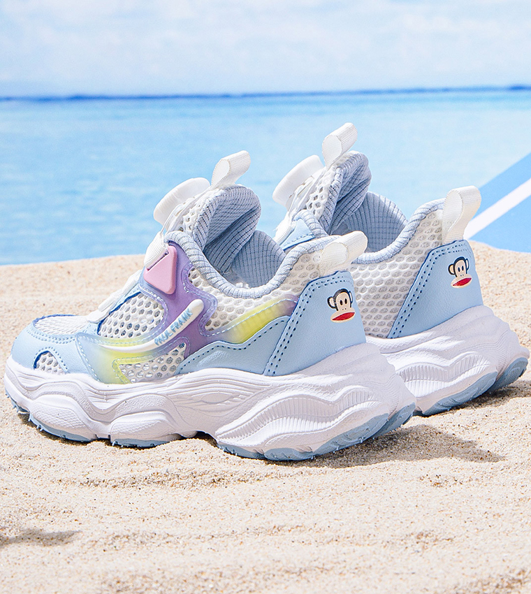 حذاء رياضي برقبة قصيرة وألوان متناسقة 