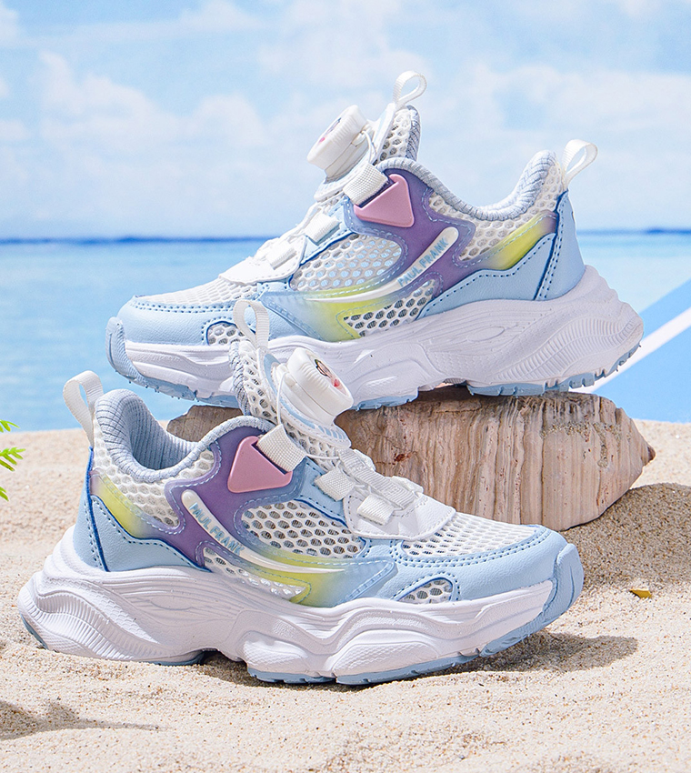 حذاء رياضي برقبة قصيرة وألوان متناسقة 