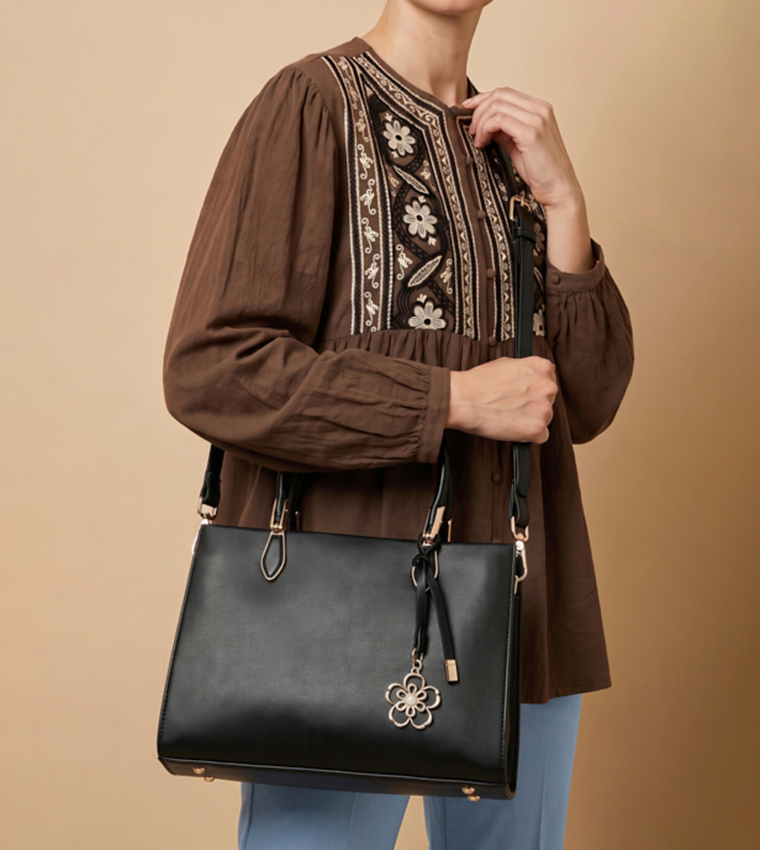 أر آند بي  حقائب ساتشل  - أسود Satchel Bags