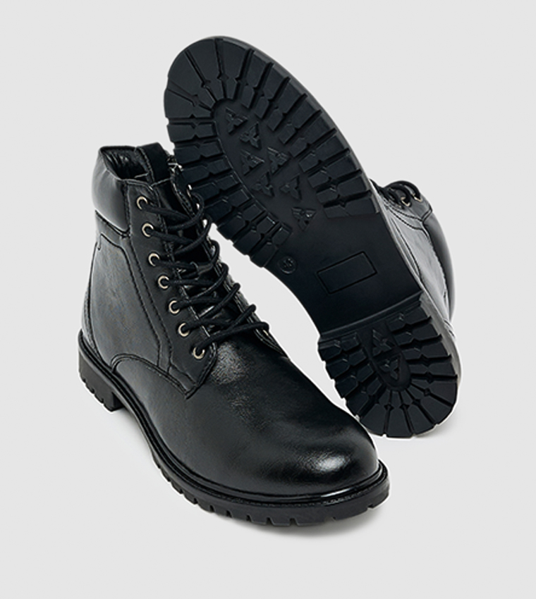 Solid Hiking Boots