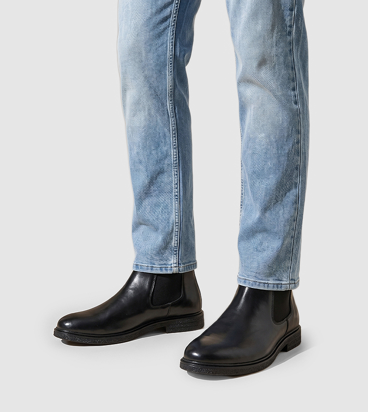 Solid Chelsea Boots