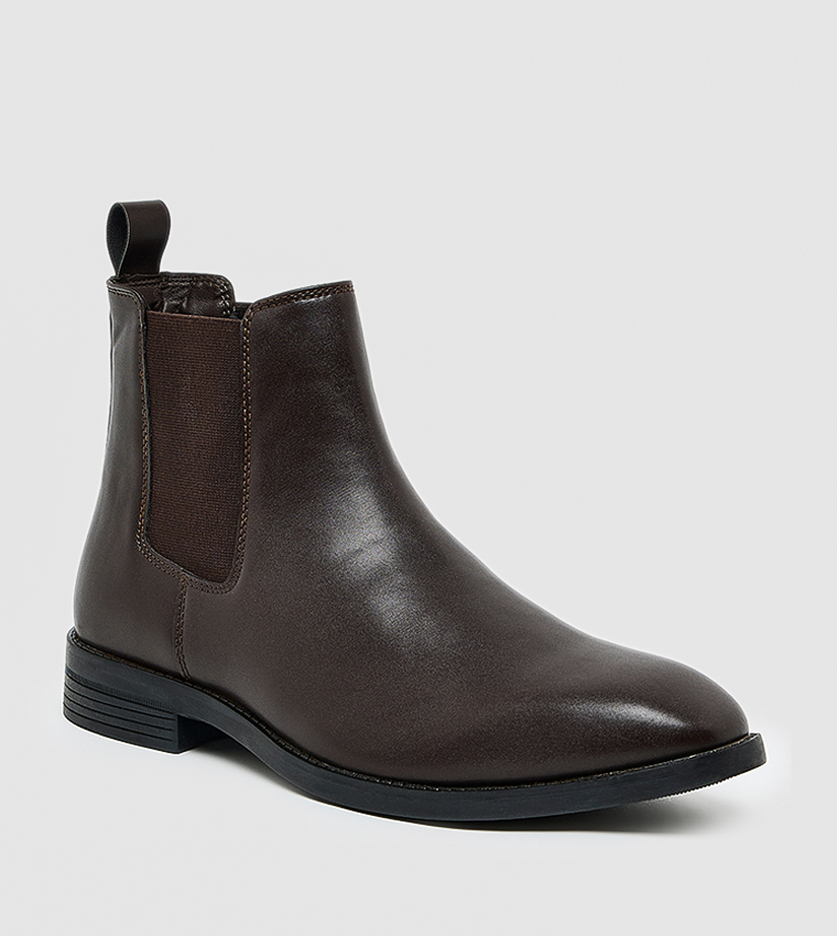 Solid Chelsea Boots