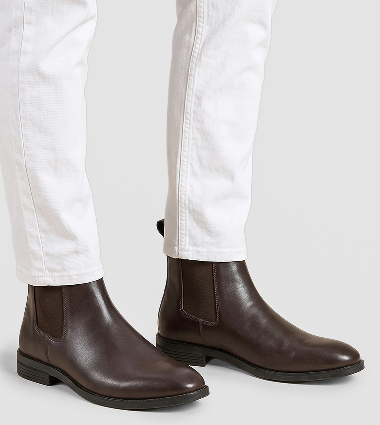 Solid Chelsea Boots