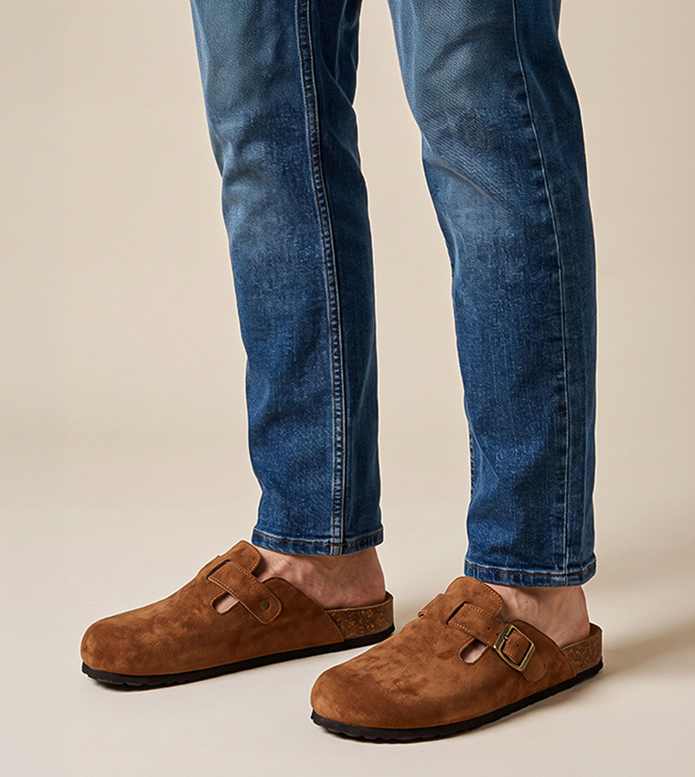 Solid Clogs