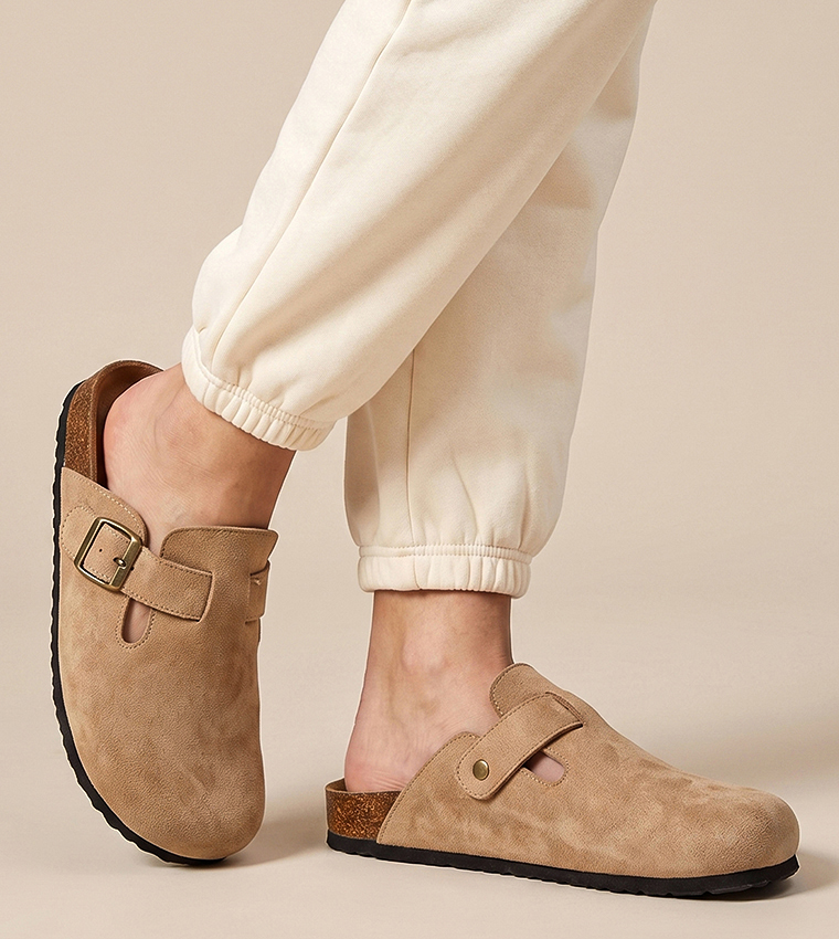 Solid Clogs