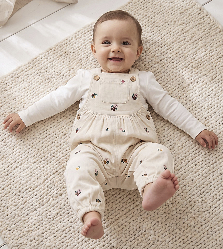 Solid Top and Embroidered Dungaree Set