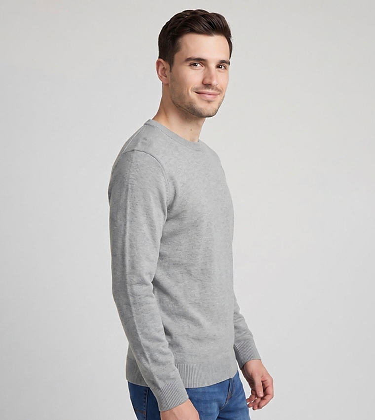 Solid Sweater with Crew Neck and Long Sleeves
