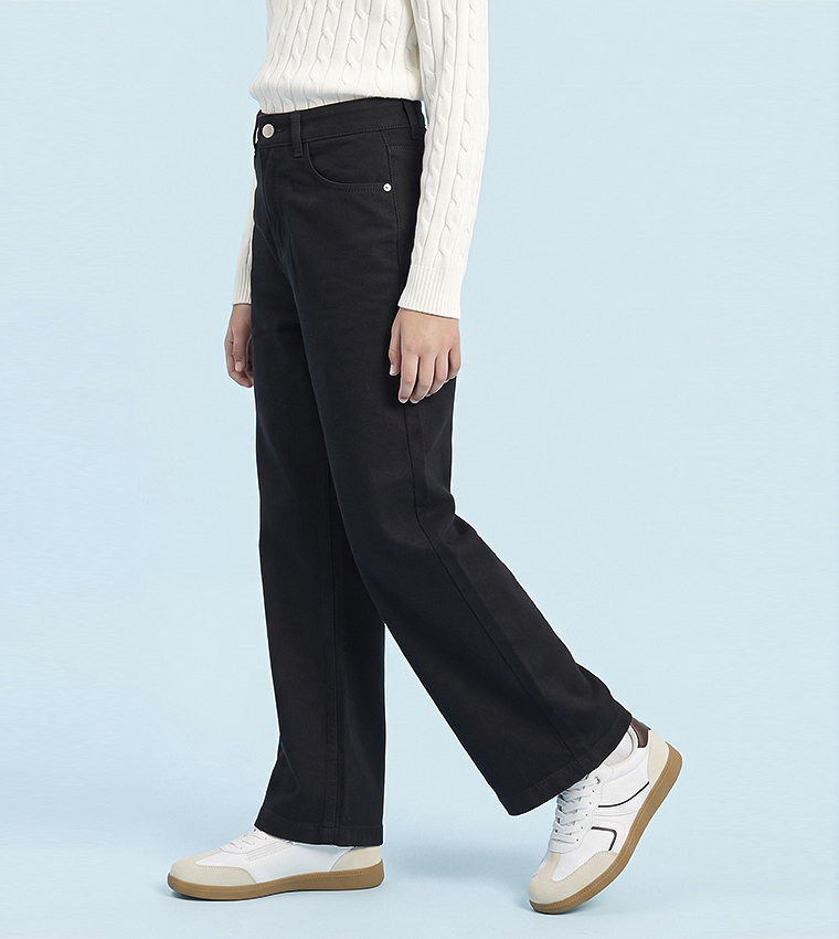 Solid Wide Leg Jeans with Button Closure
