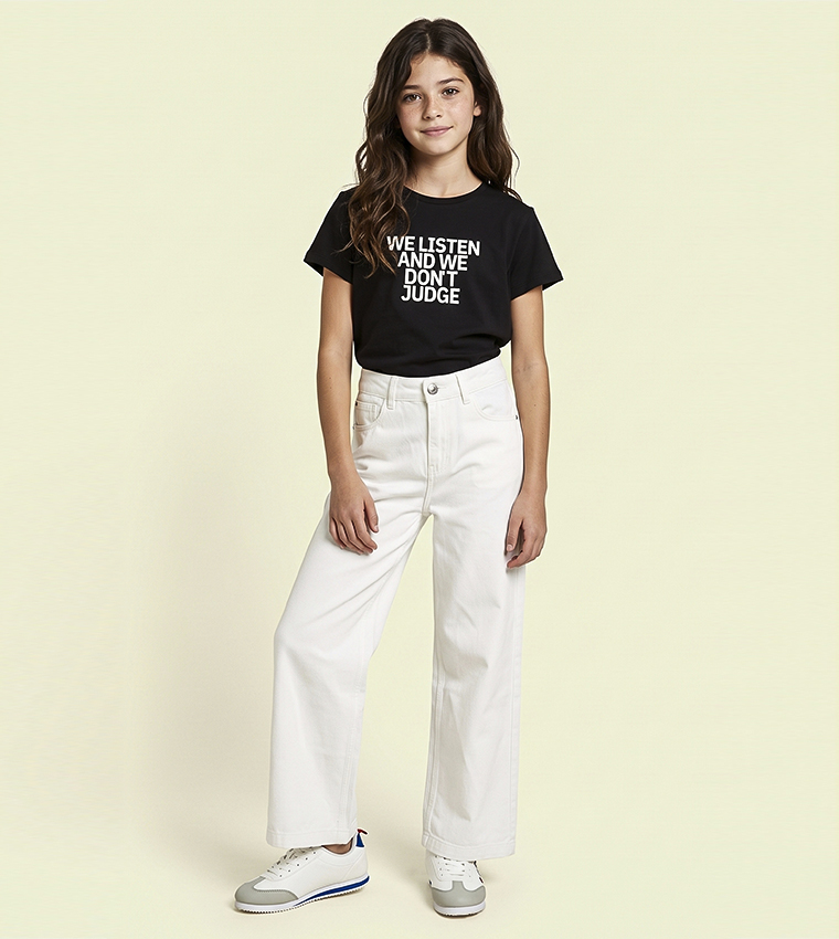 Solid Wide Leg Jeans with Button Closure