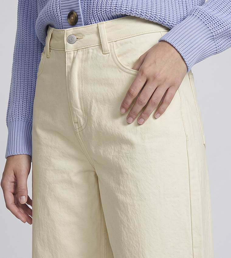 Solid Wide Leg Jeans with Button Closure