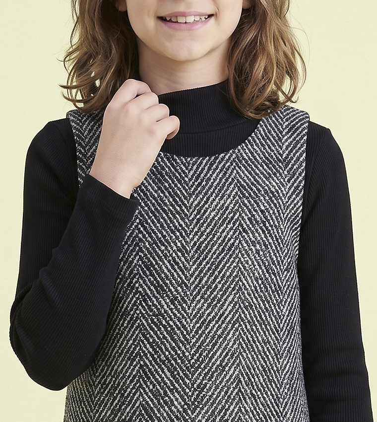 Solid Top and Patterned Pinafore Dress Set