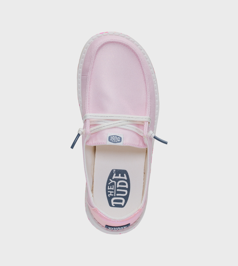 حذاء ويندي Y سليب اون بطبعة ورود لامعة