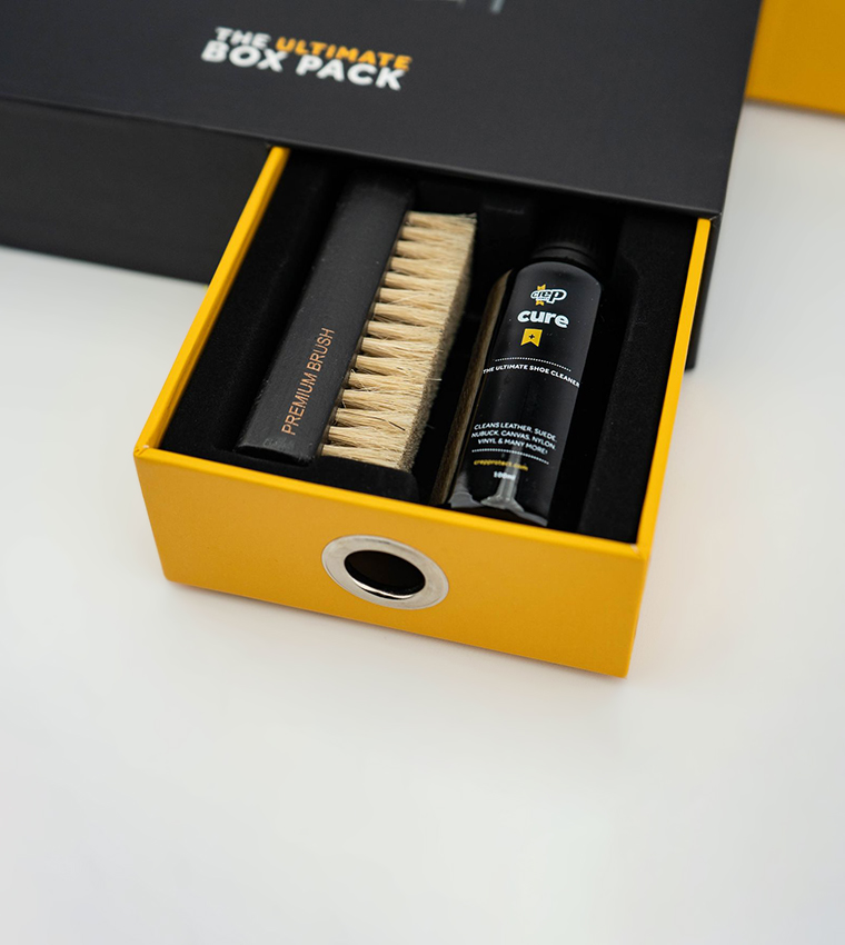 مجموعة لتلميع الأحذية