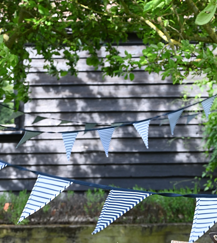 ديكور زينة مقلم ثري ريفر