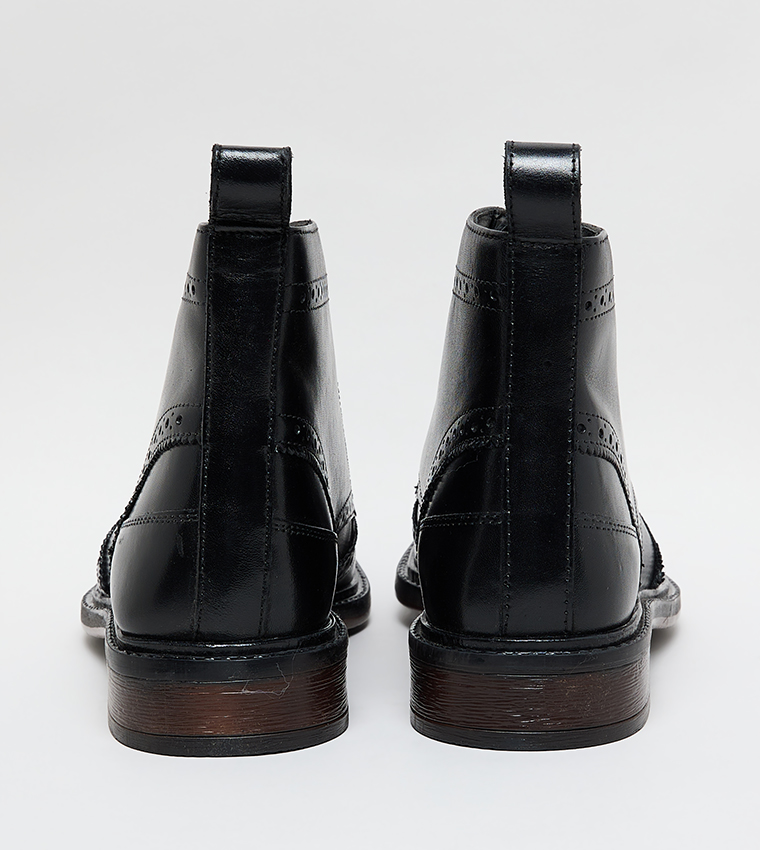 Solid Bruges Brogue Boots