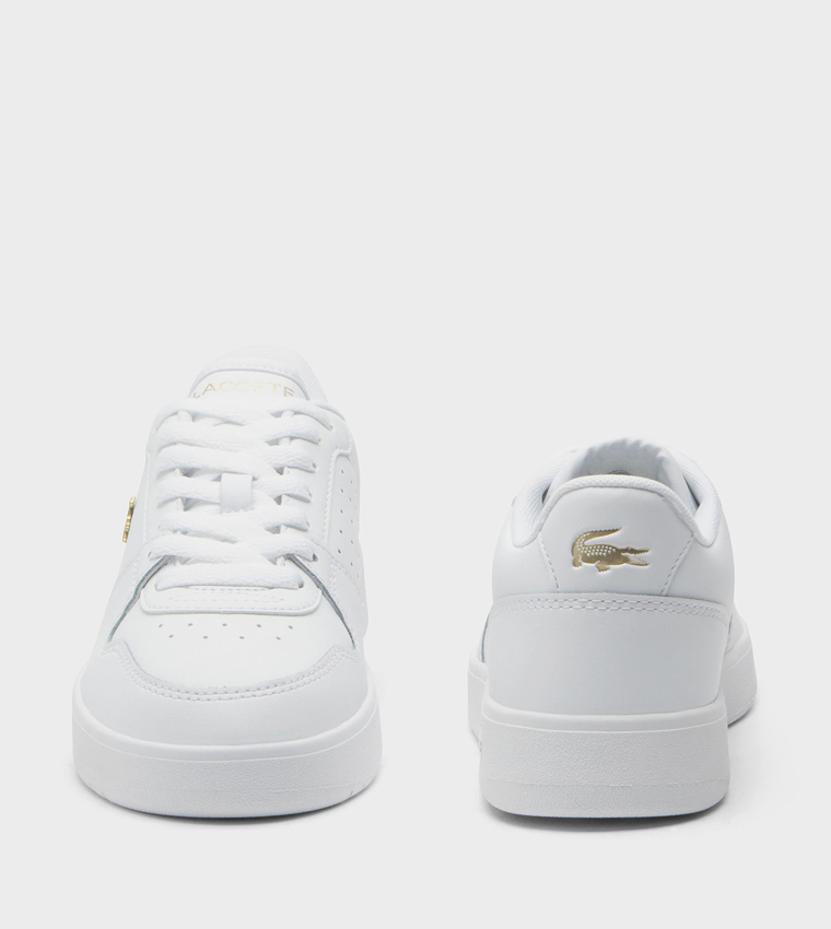 سنيكرز كورت إيس 225 2 برقبة قصيرة بشعار