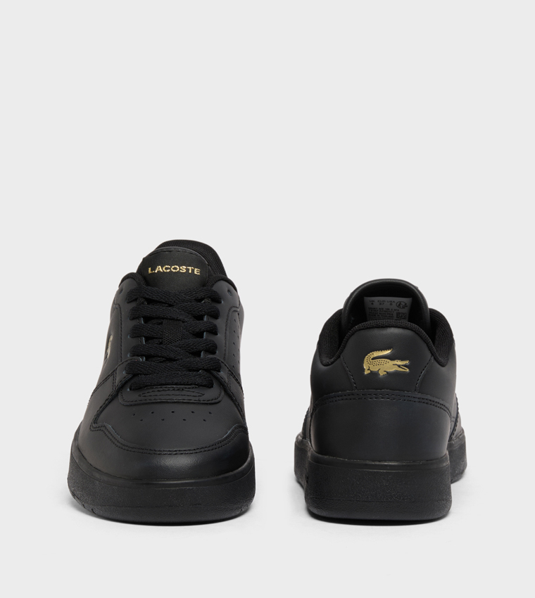 COURT ACE 126 2 Logo Embossed Low Top Sneakers