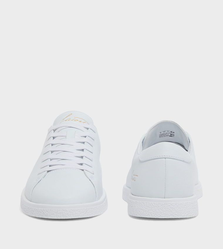 سنيكرز لاينكورت 1261 برقبة قصيرة بطبعة شعار