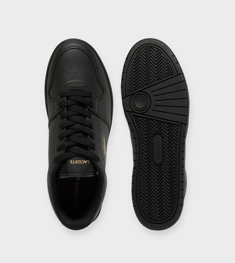 سنيكرز كورت إيس 126 2 برقبة قصيرة بشعار بارز