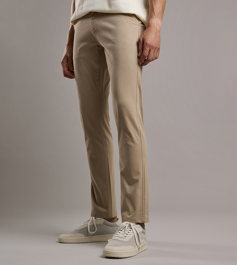 Solid Chinos with Button Closure