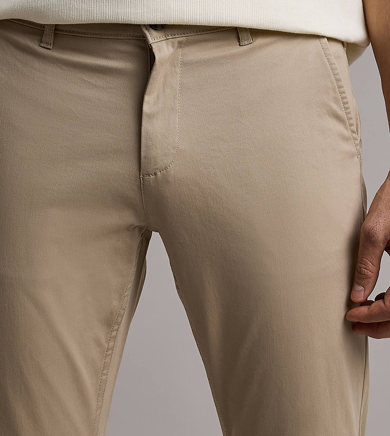 Solid Chinos with Button Closure
