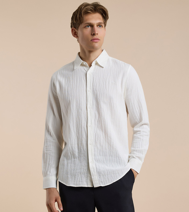 Crinkled Shirt with Classic Collar and Long Sleeves
