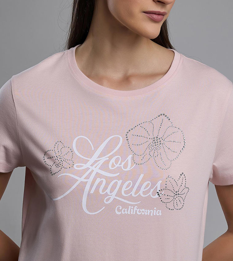 تيشيرت بياقة مستديرة وكم قصير وطبعة