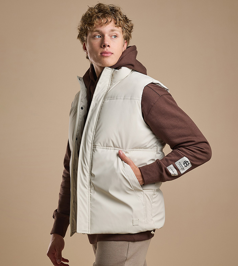 Quilted Gilet with Zipper Closure