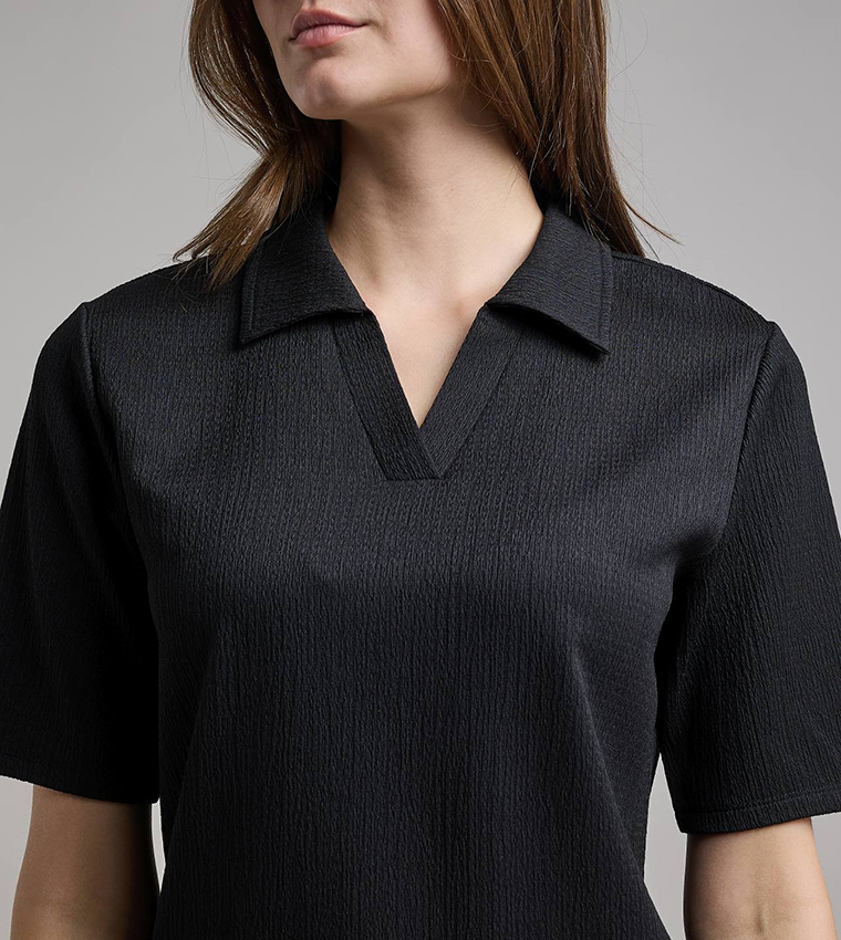 Textured Top with Collar and Short Sleeves